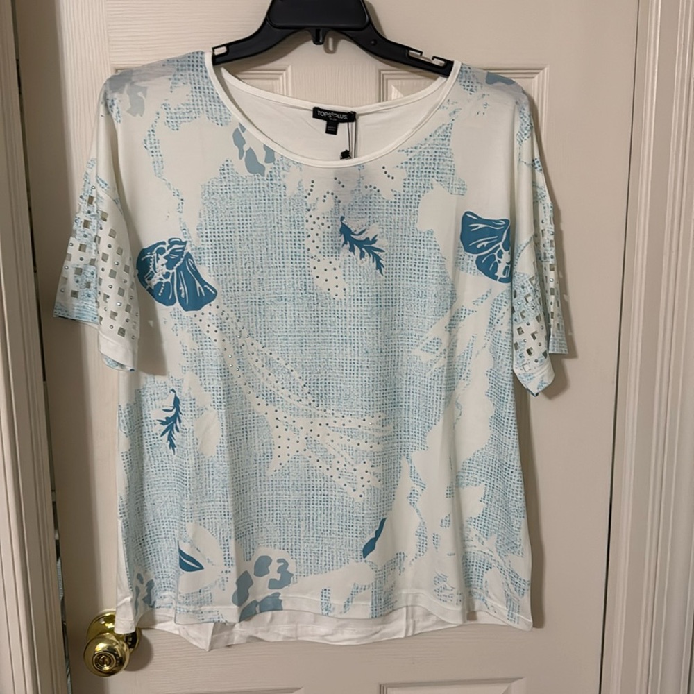 Top 18-20 Tops Plus